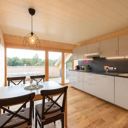 Ruhig Mit Einem Herrlichen Blick Auf Berge- By Interhome Daire *